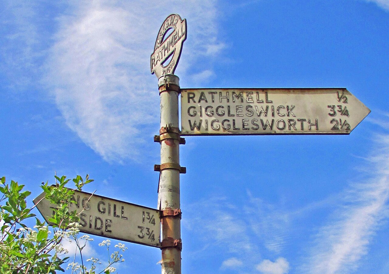 Rathmell Yorks WR Signpost 2016.06.03