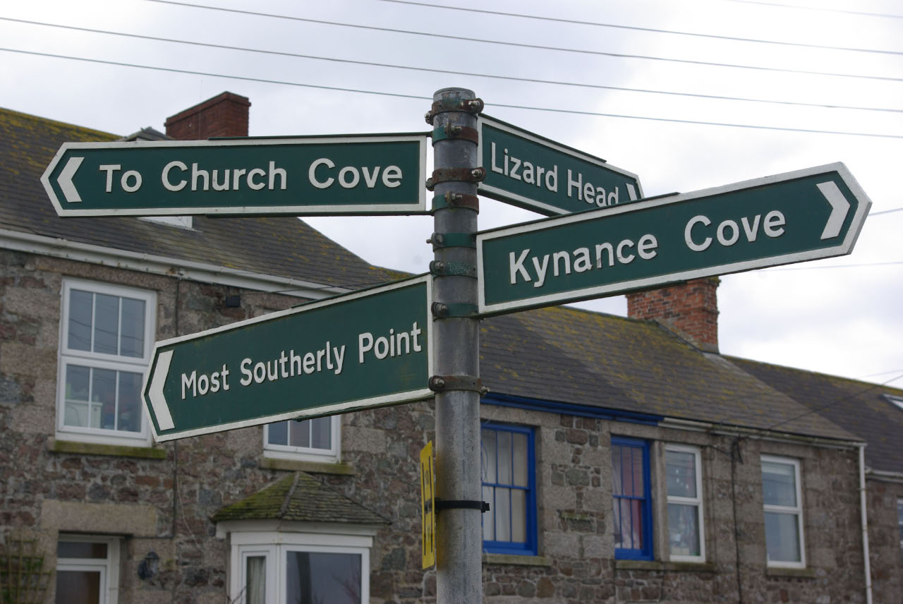 Signpost at Lizard geograph.org.uk 1780287